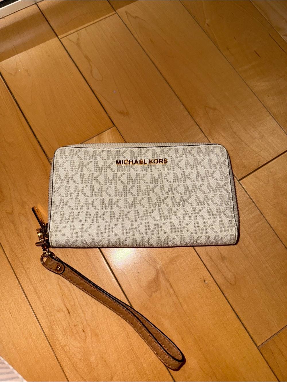 Michael Kors White and Tan MK Signature Wristlet